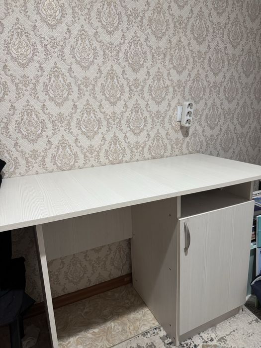 продам стол для учебы