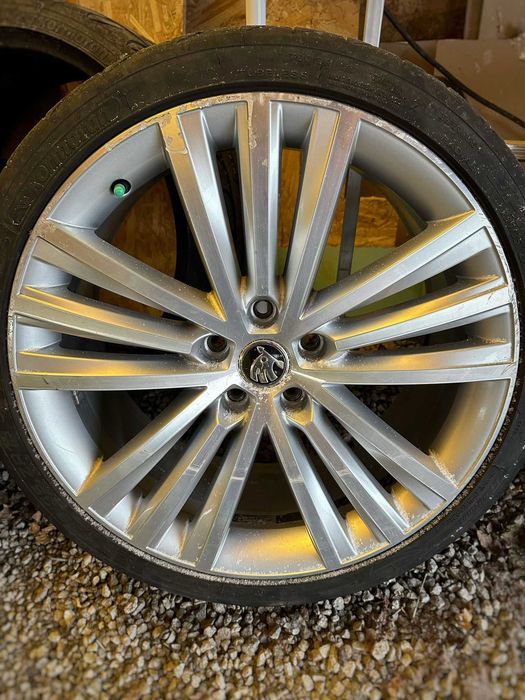 Jante originale Skoda  R19,cu cauciucuri de vara in state foarte buna