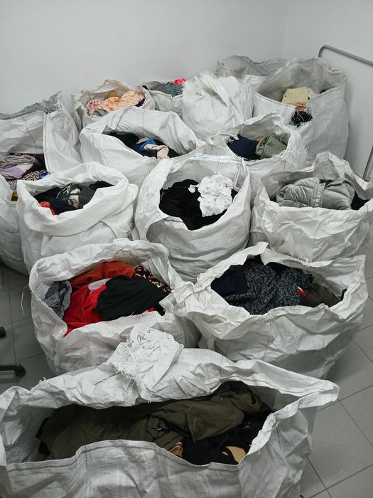 Дрехи втора употреба на едро