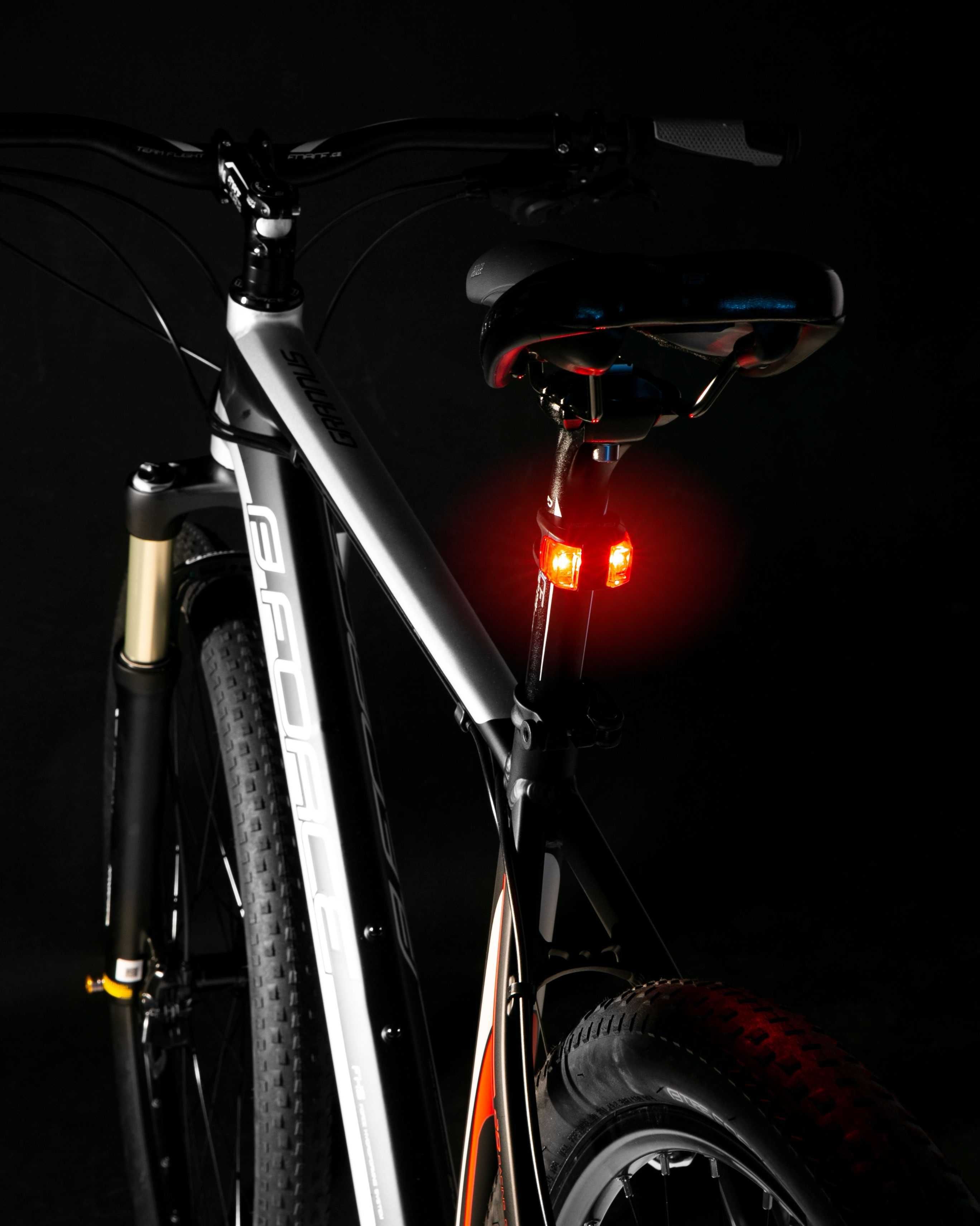 Комплект LED светлени за велосипед FORCE AMBIT