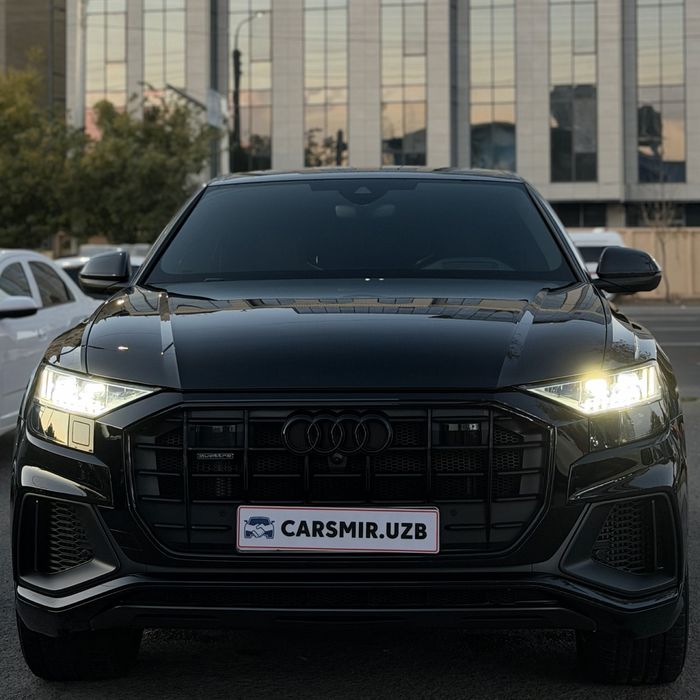 Audi Q8 S-line Full