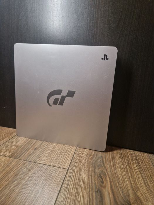 PS4 Gran Turismo SLIM 1tb 2 controller