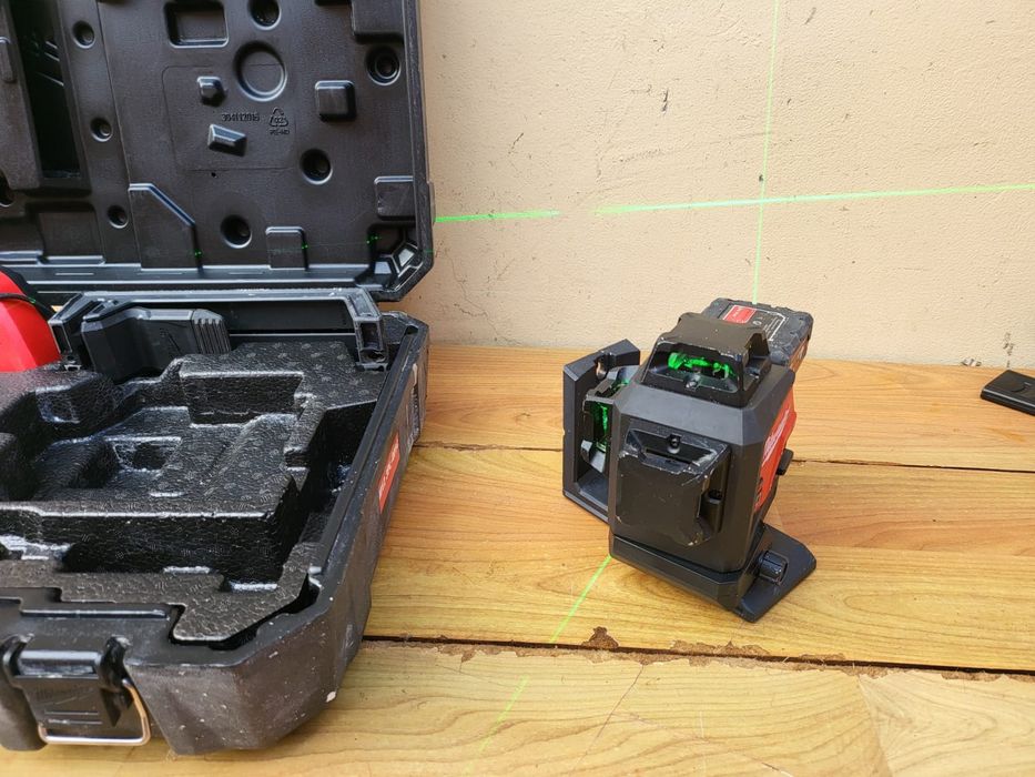 Nivela laser Milwaukee M12 3PL - 360 raza verde