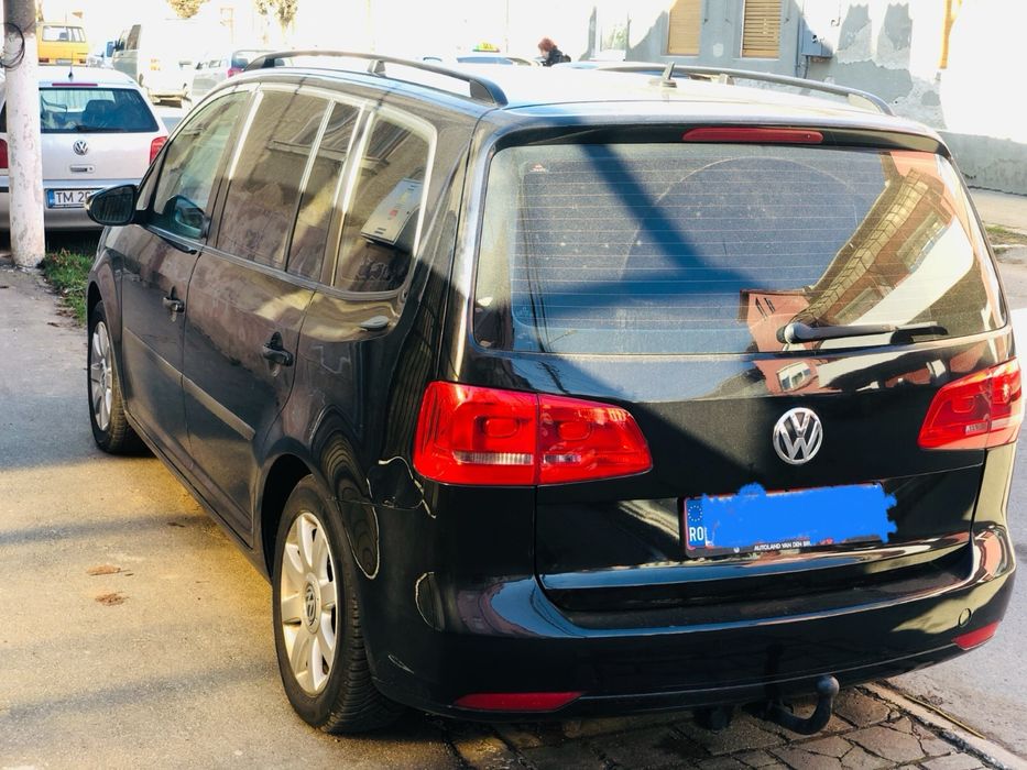 Volkswagen Touran 1.6 TDI.  7 Locuri