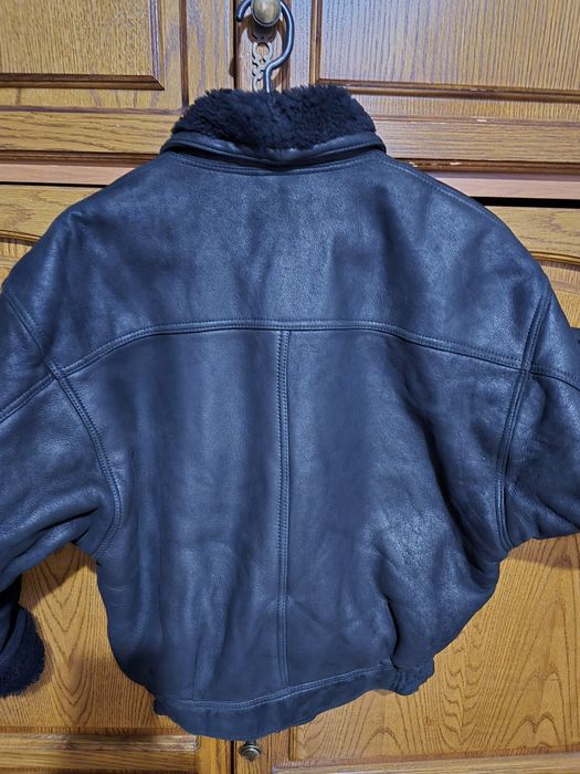 Cojocul piele naturala MOSCHINO