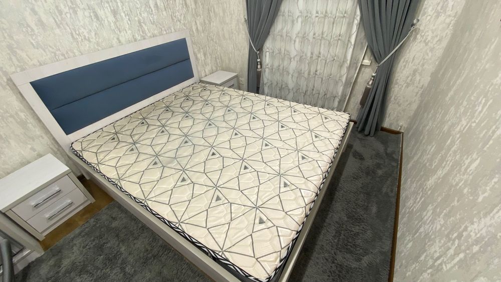 Продам двухспальную кровать