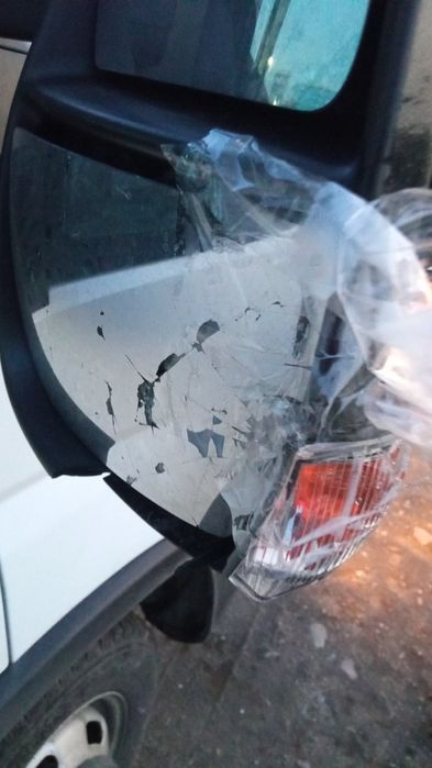 Oglinda brat lung Iveco deteriorata