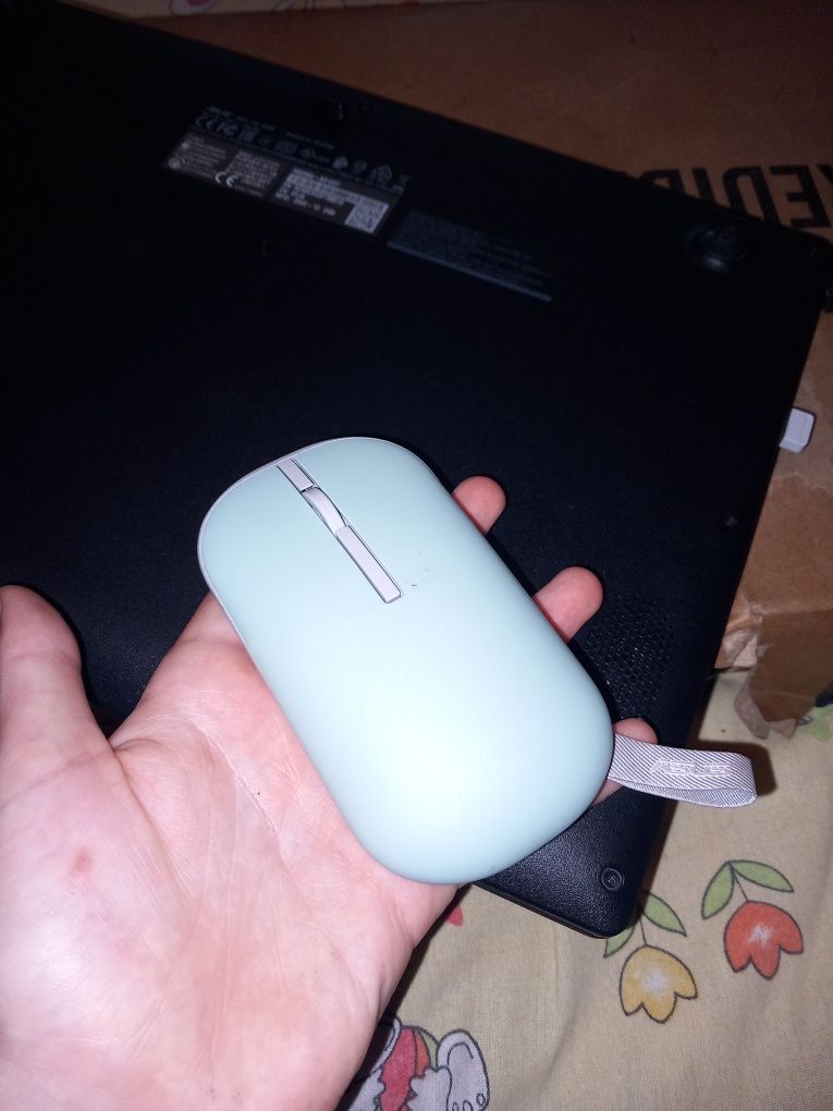 Laptop Asus ca nou