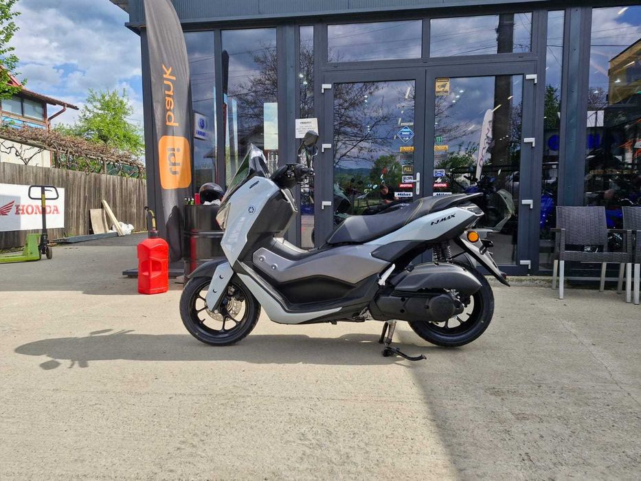 Yamaha NMax 125 Tech Max 2025-se conduce cu B-stoc EST BIKE Campina