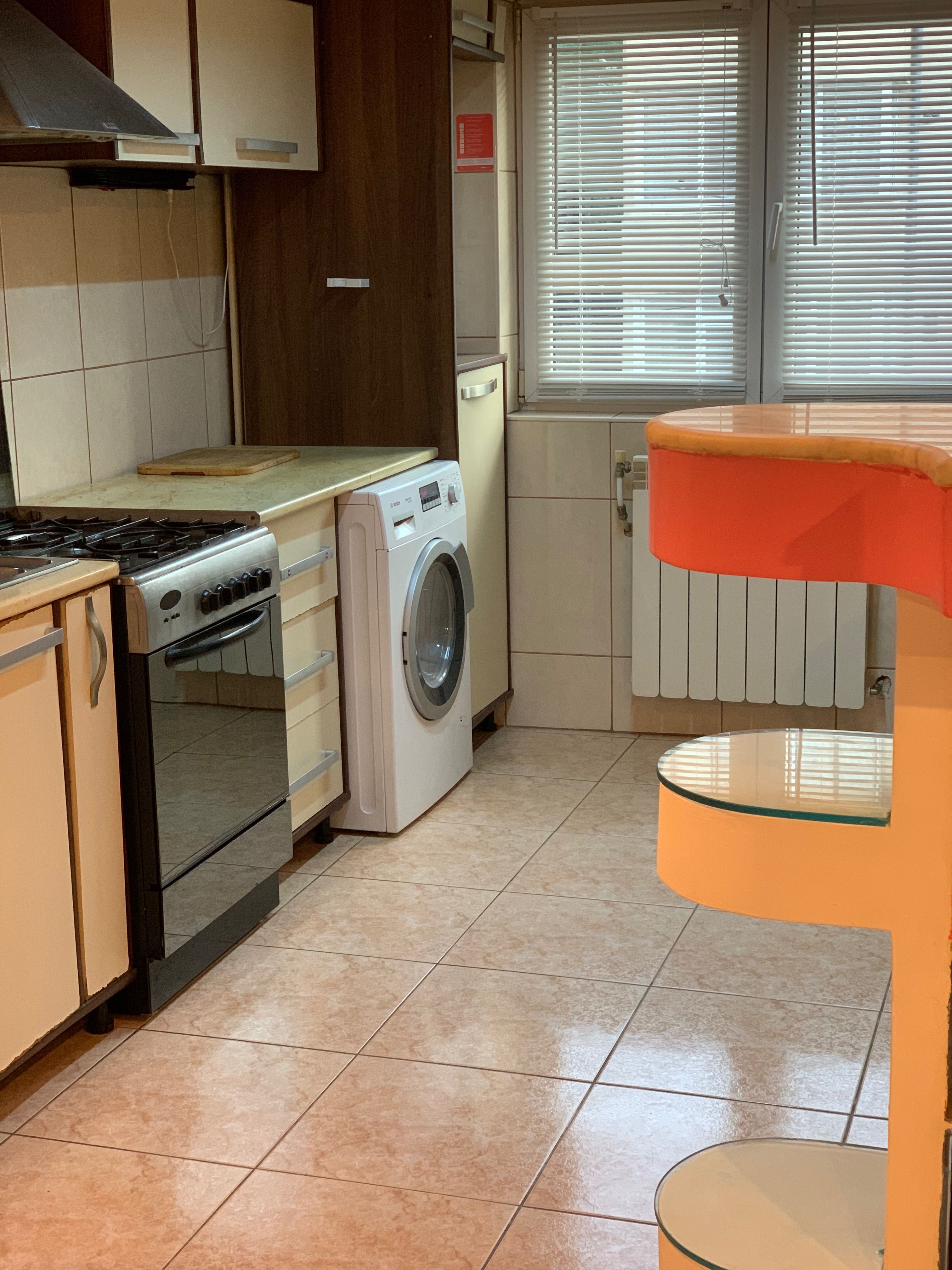 Apartamente 3 camere și 2 camere de inchiriat