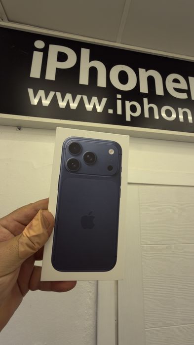 iphone 17 pro max 256 gb. Deep Blue