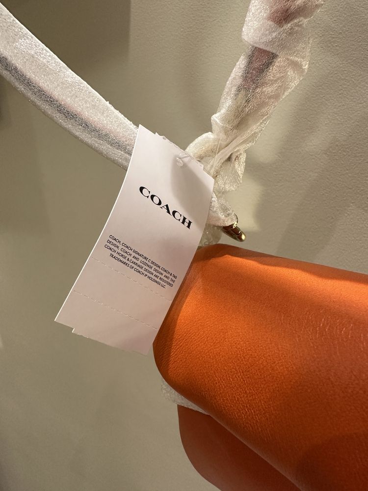 COACH 'PILLOW TABBY 18' нова чанта