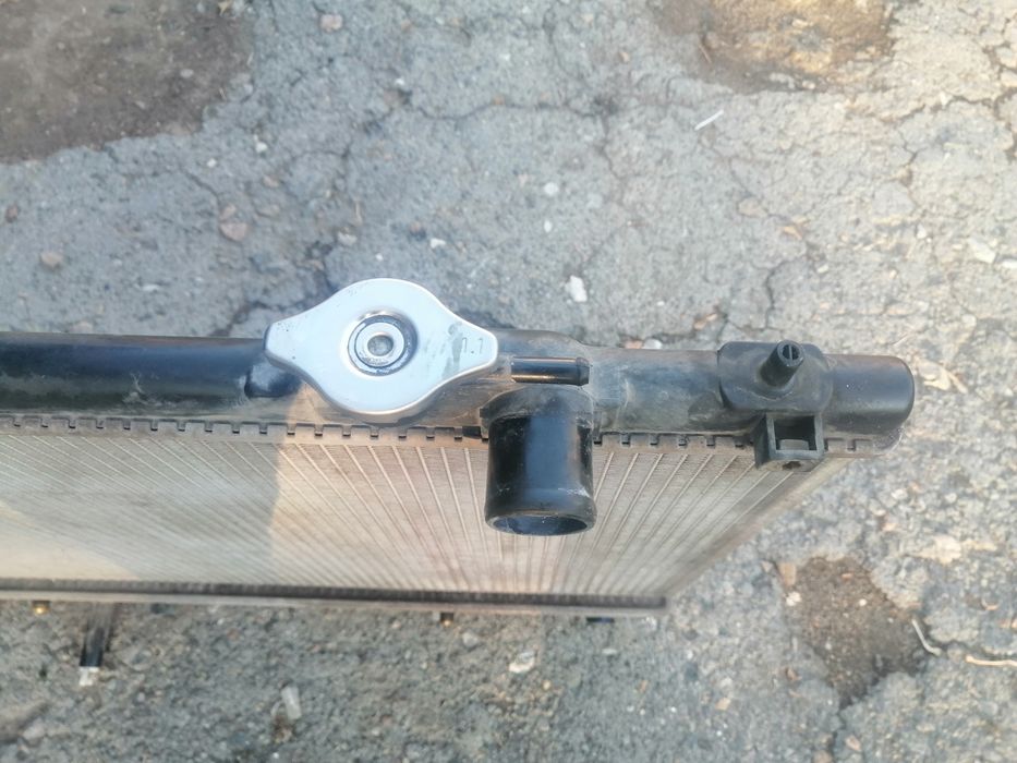 Продам радиатор основной