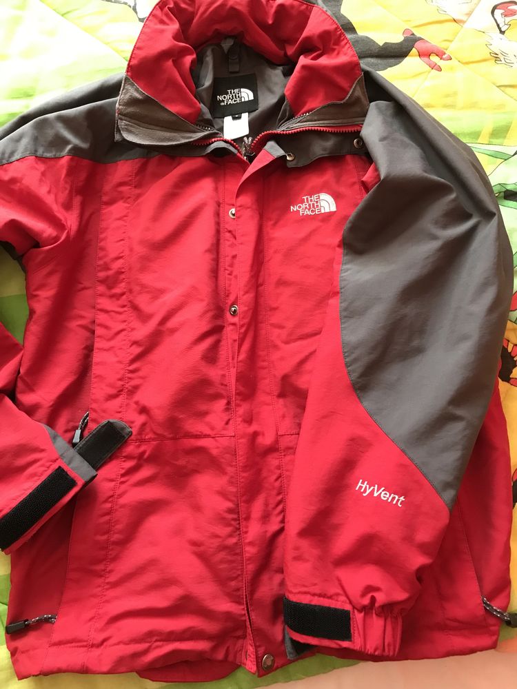 Продавам яке The north face мъжко S