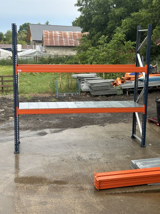 Rafturi metalice