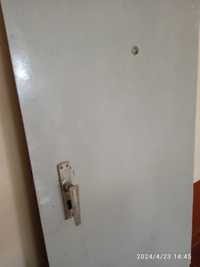 Недорого железный дверь для квартиры и дома