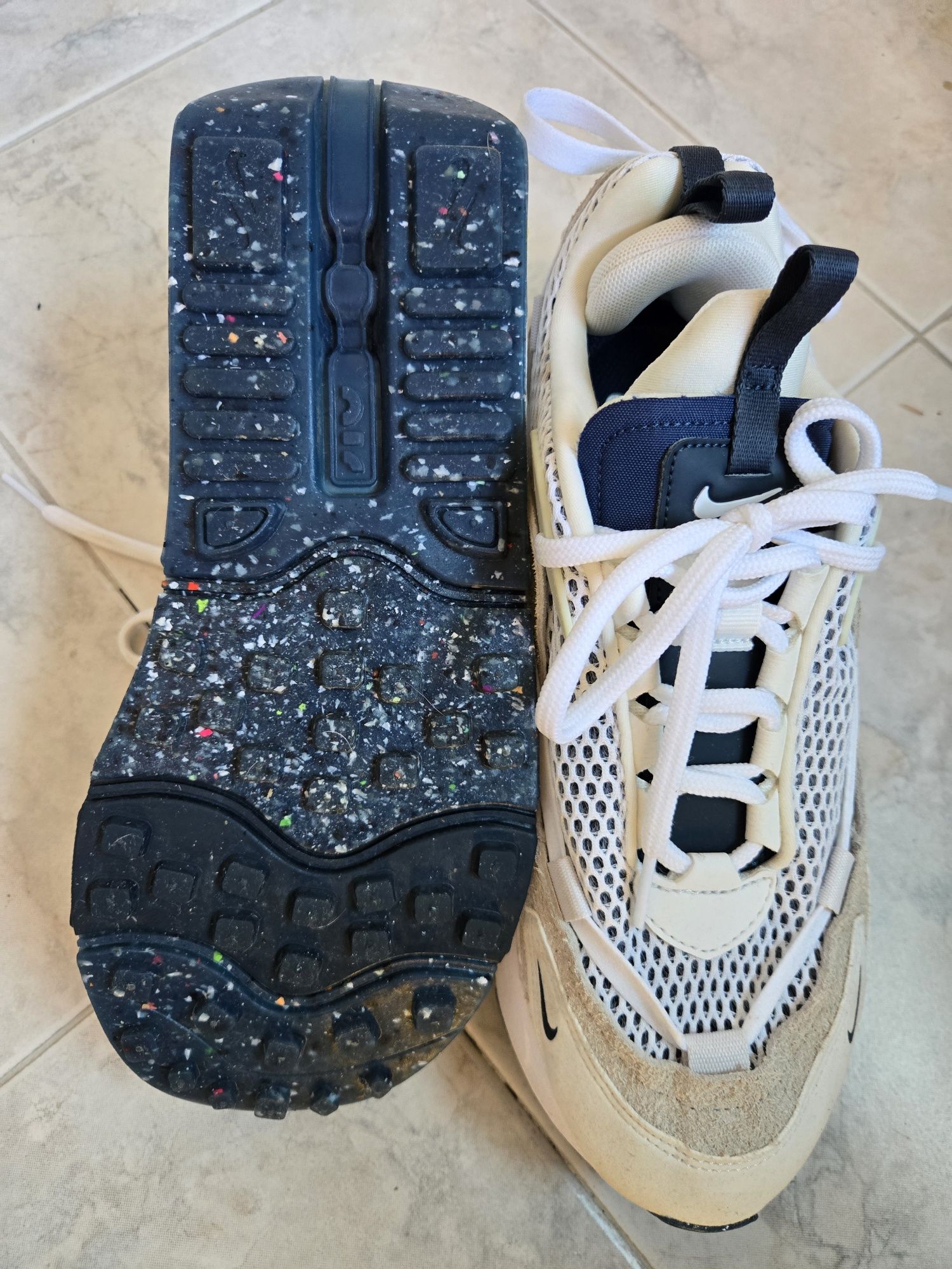 Дамски маратонки Nike