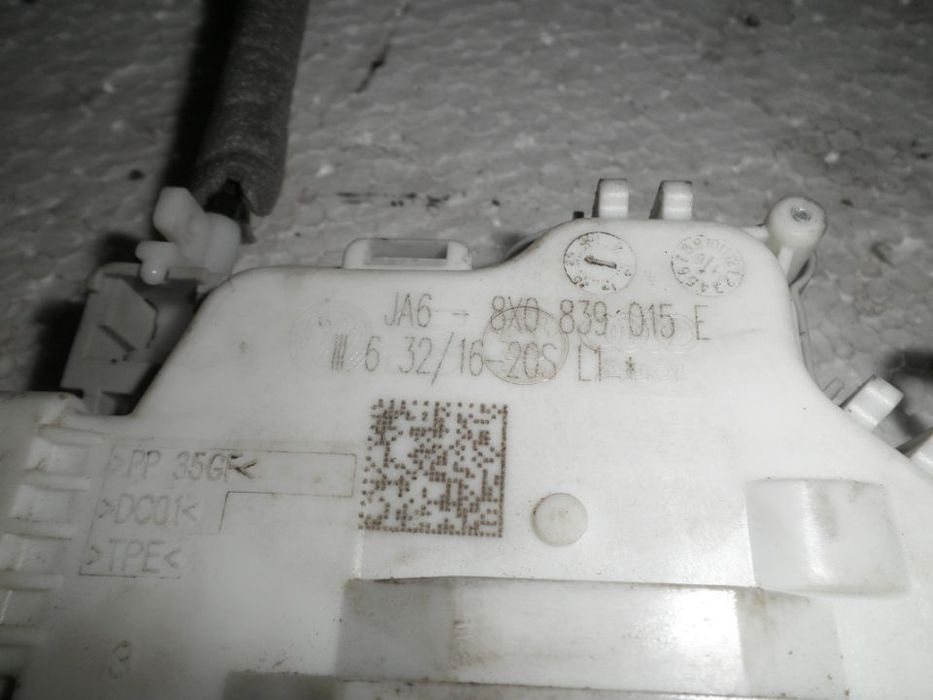 Incuietoare / Broasca Stanga Spate Audi A4 B9 8x0839015e
