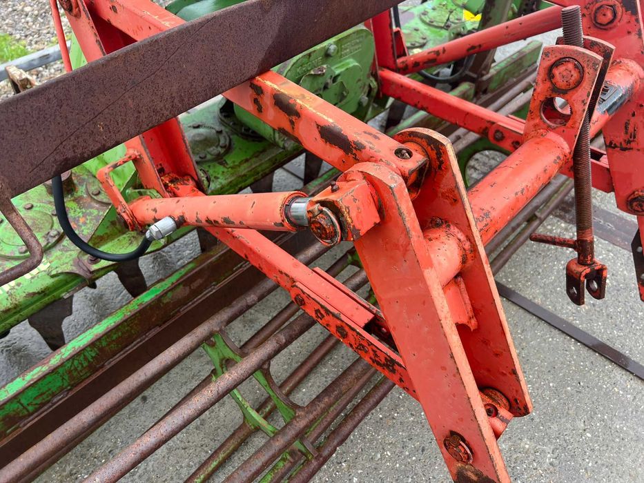 Ротационна фреза Krone – 3 м + скоростна кутия и стойка за сеялка