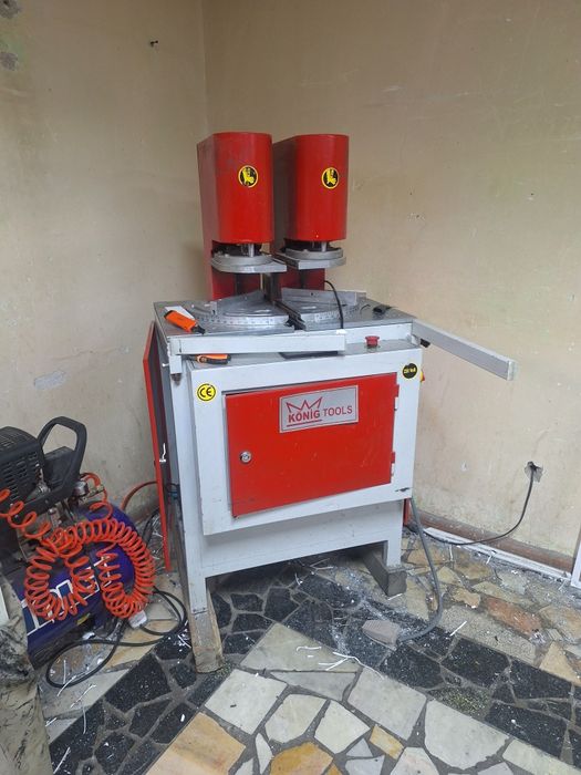 Продается оборудование для  сборки пластиковых рам