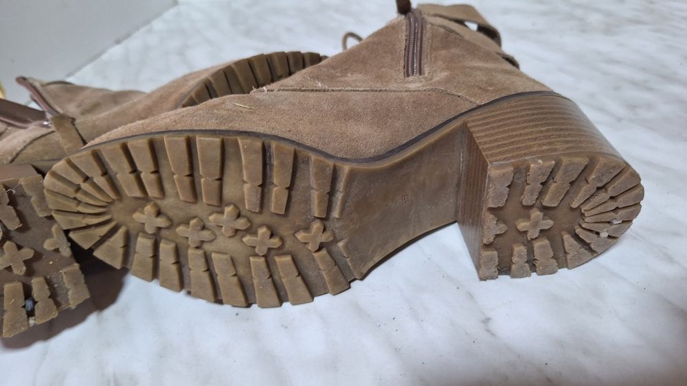 Ghete Stradivarius piele