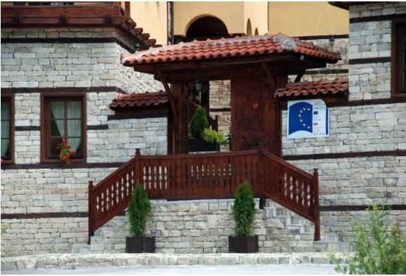 Продава се Хотел в Копривщица - 1200 кв.м за 500 €/кв.м - Снимка #14