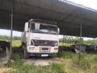 Dezmembrez camion Volvo