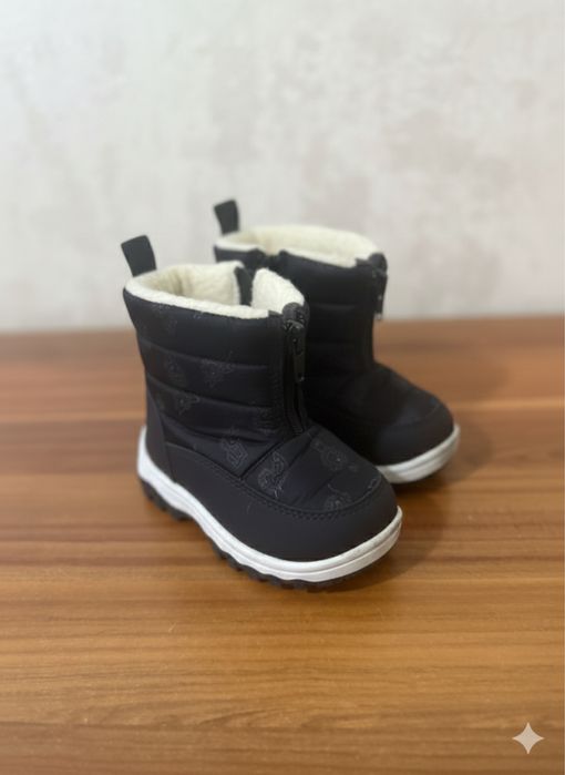 Продам ботинки детские