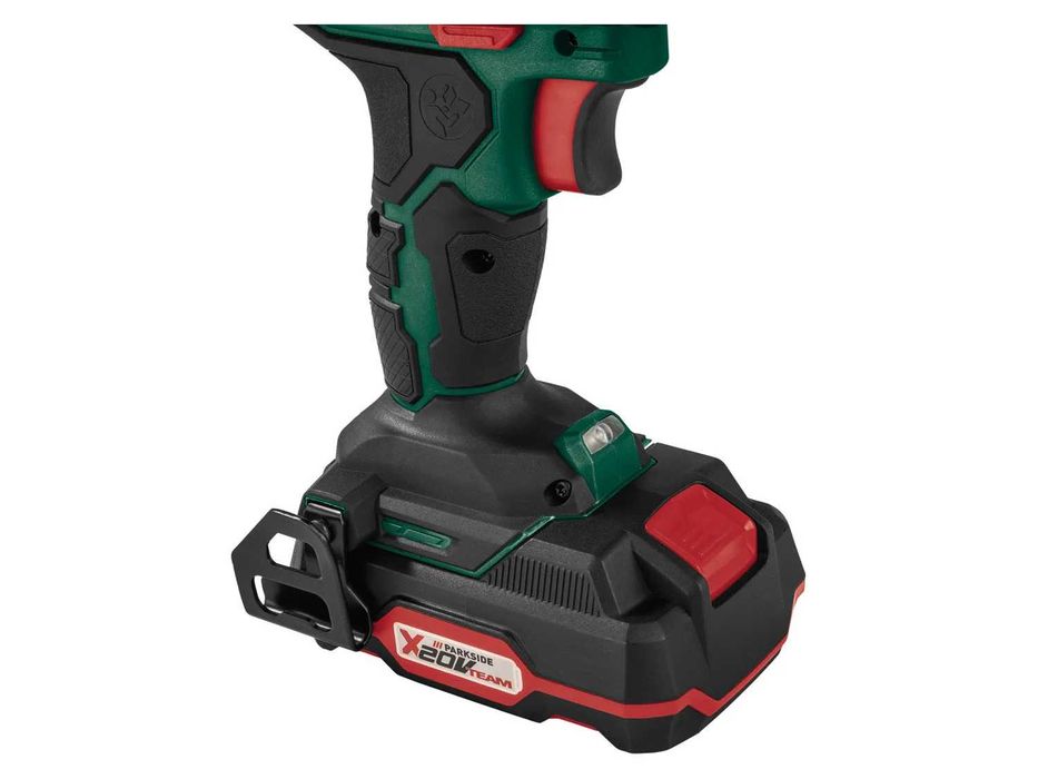 Нов Акумулаторен Винтоверт с Куфар СЕТ и 2 броя батери 20v 2Ah