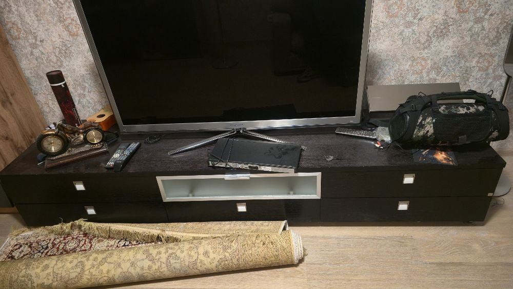 Продам тумбу по ТВ