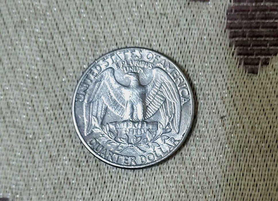 Продам монету Quarter dollar