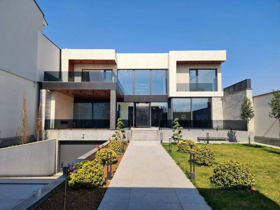 Продается Евро Дом на Центре Луначарского