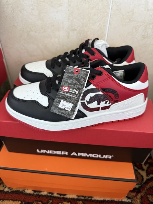 Кроссовки новые