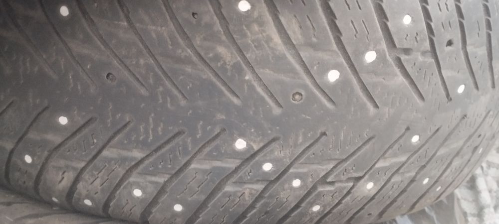 Продам резину на 16