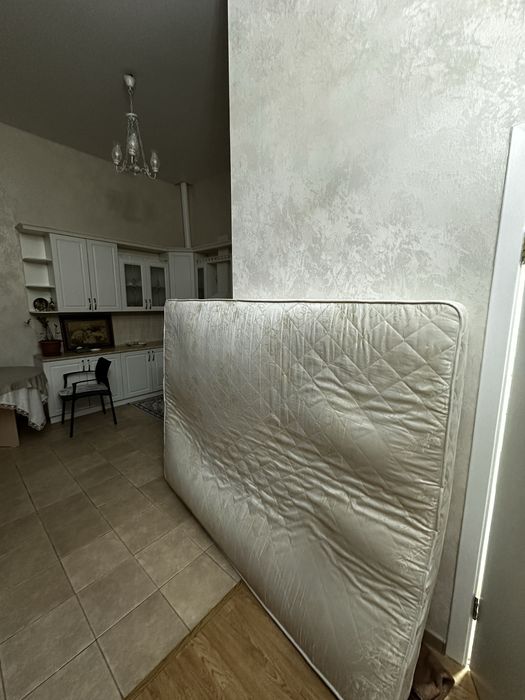 Продам Матрас 160х200
