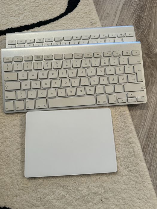 Tastatura,mouse magic mouse si trackpad 3 apple bluetooth impecabila