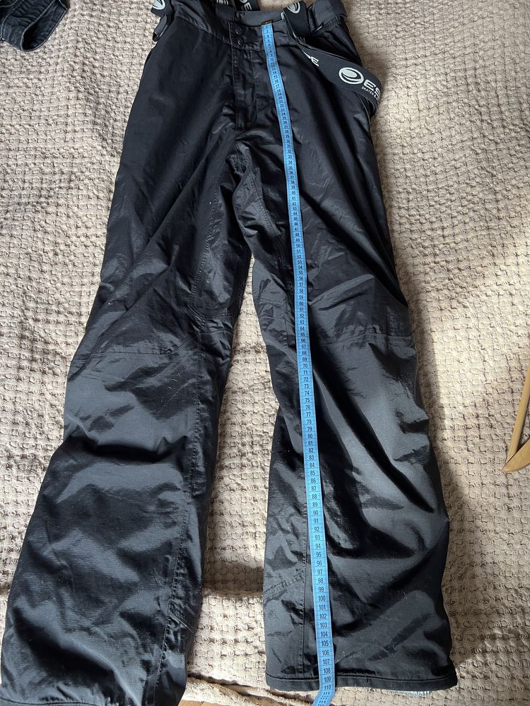 Pantaloni de schi