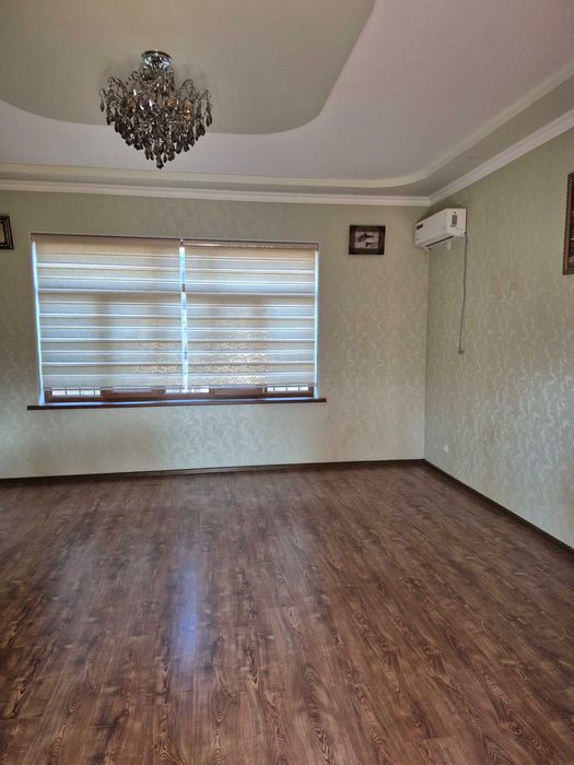 Дом дача у реки с бассейном