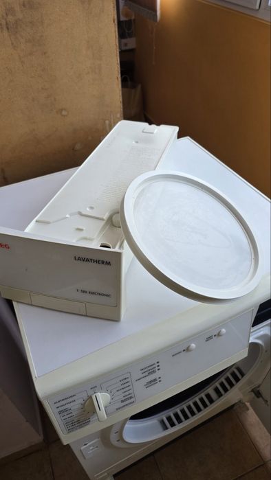 Продаяам сушилня AEG