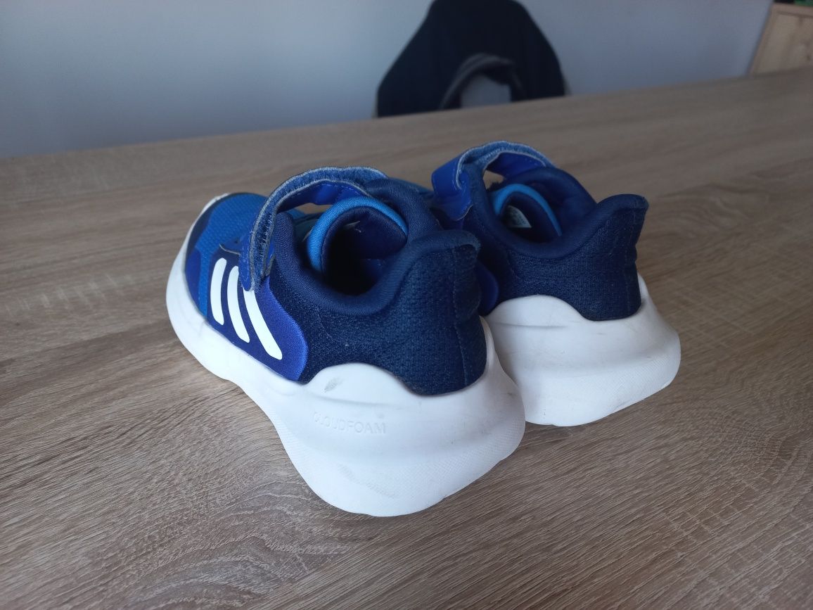 Детски маратонки adidas номер 30