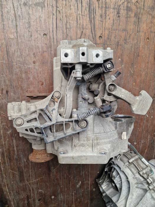 Cutie viteze 1.5 tfsi 6+1  golf 7 passat B8 skoda Octavia T troc