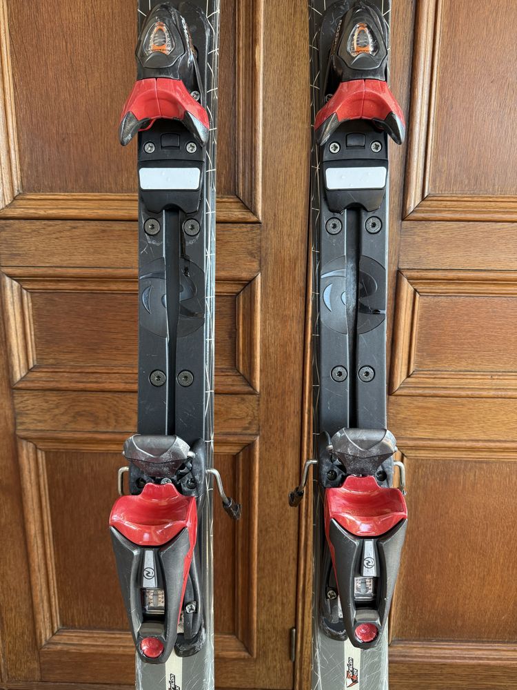 Ски 162 и ски обувки 26,5 ROSSIGNOL