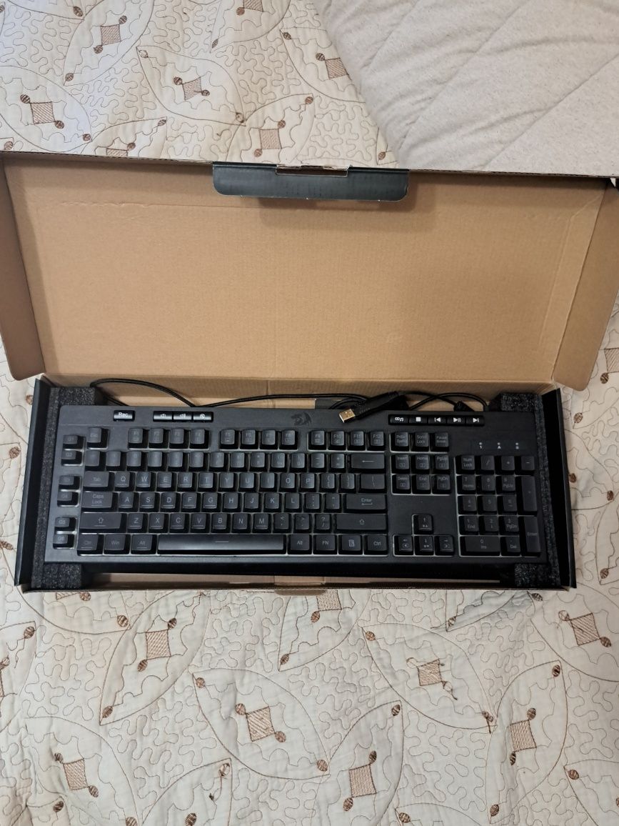 Геймърска клавиатура Redragon K512 RGB