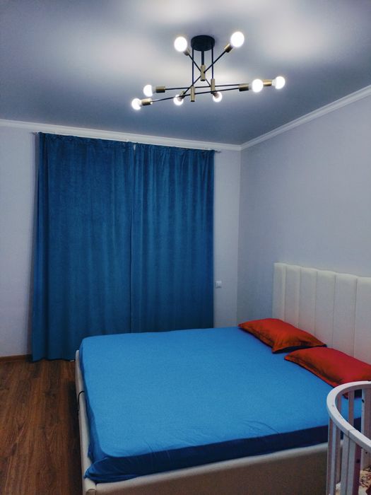 Продам двухспальную кровать 180*200