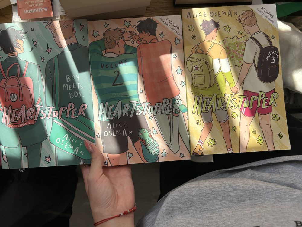 Книги различни жанрове, поредици , романтични , фентъзи