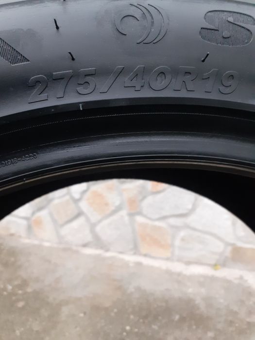 2 Броя зимни гуми 275/40/19