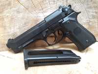 4.5J upgradat Pistol Beretta M9 airsoft FullMetal Co2 GBB cutie CADOU