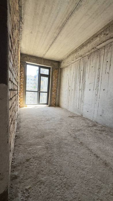 Эшангузар новостройка 140 КВ , квартира коробка