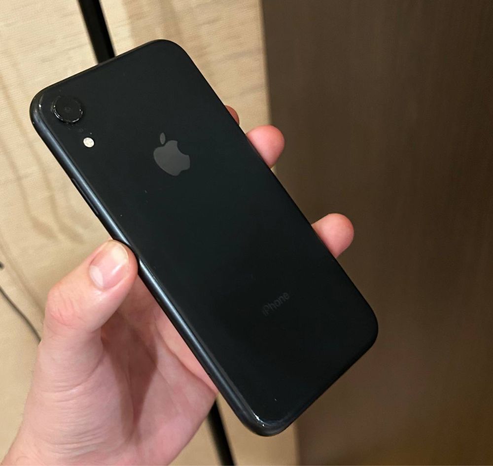 Продам iphone XR