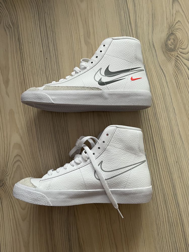 Обувки  Nike Blazer Mid '77 GS DO6487 100 Бял